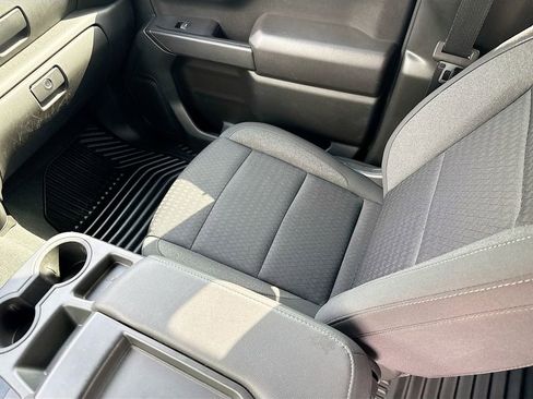 Used 2023 Chevrolet Silverado 1500 Custom image 21