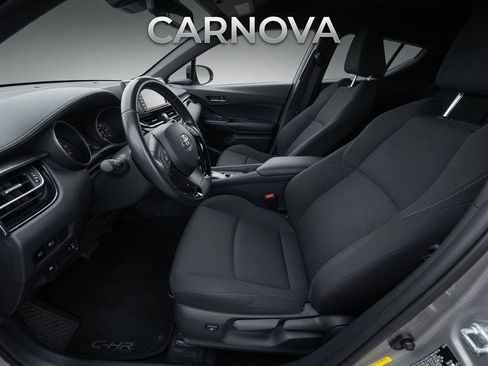 Used 2018 Toyota C-HR XLE FWD image 10