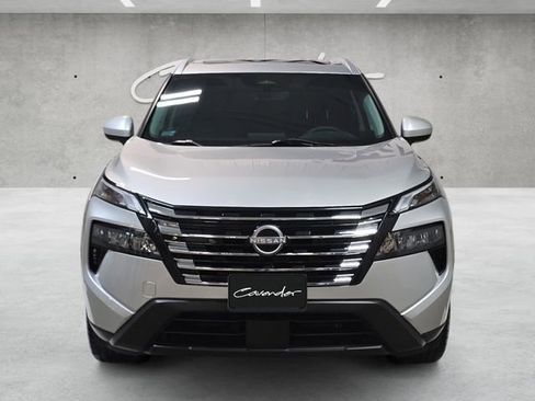 Used 2024 Nissan Rogue SV w/ SV Premium Package FWD image 18