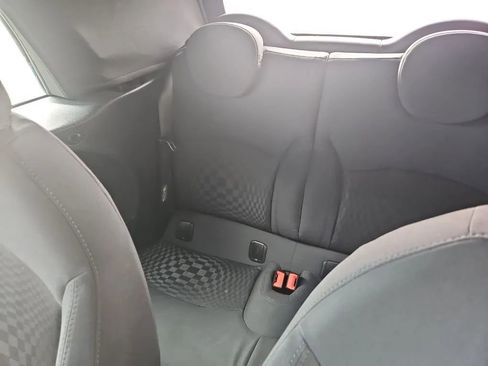 Used 2010 MINI Cooper Convertible image 38