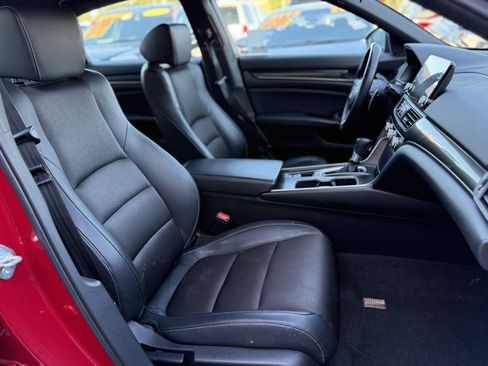 Used 2018 Honda Accord Sport image 15
