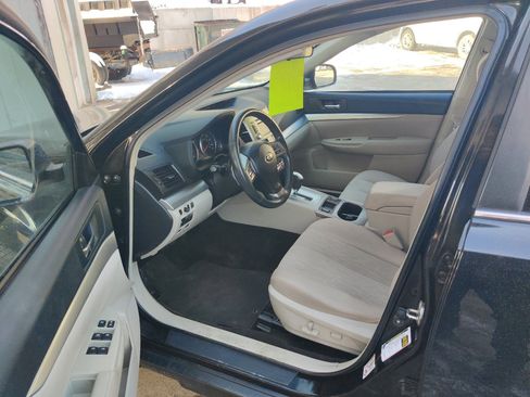 Used 2014 Subaru Outback 2.5i Premium image 11