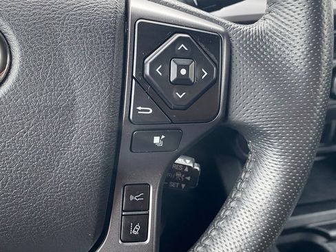 Used 2022 Toyota Tacoma TRD Off-Road image 28