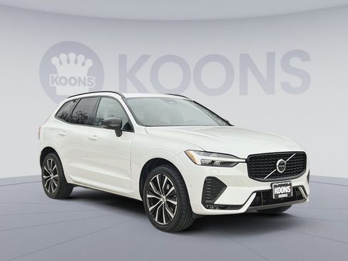 Certified 2023 Volvo XC60 B5 Plus w/ Climate Package image 10