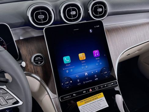 New 2026 Mercedes-Benz GLC 300 image 19