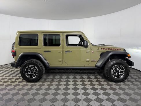 Certified 2026 Jeep Wrangler Unlimited Rubicon AWD/4WD image 4