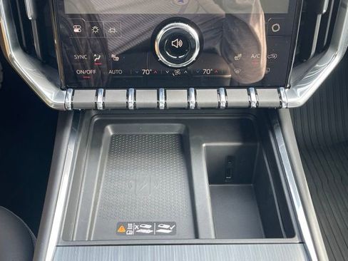 New 2026 GMC Acadia Elevation w/ Black Edition FWD image 12