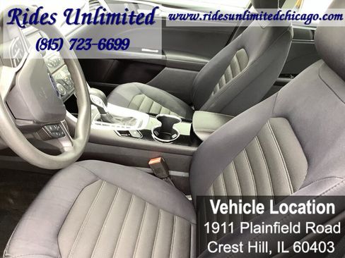 Used 2014 Ford Fusion SE FWD image 29