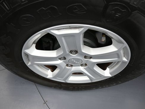 Used 2015 Jeep Wrangler Unlimited Sahara w/ Dual Top Group image 31