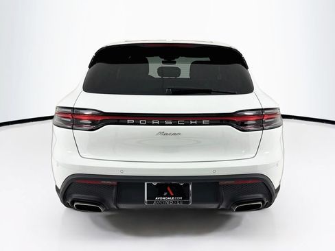 Certified 2025 Porsche Macan AWD/4WD image 10
