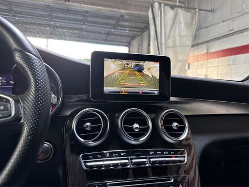 Used 2017 Mercedes-Benz GLC 300 4MATIC image 36