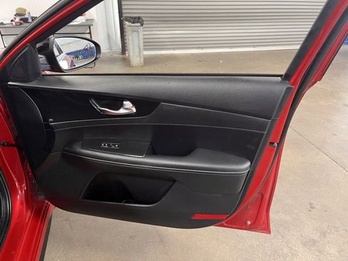 Used 2024 Kia Forte GT-Line image 12