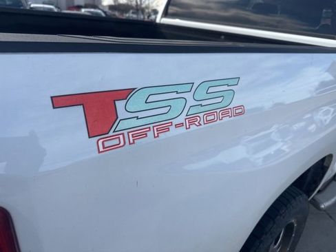 Used 2016 Toyota Tundra SR5 image 4