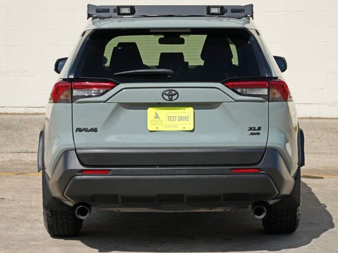 Used 2021 Toyota RAV4 XLE AWD/4WD image 45