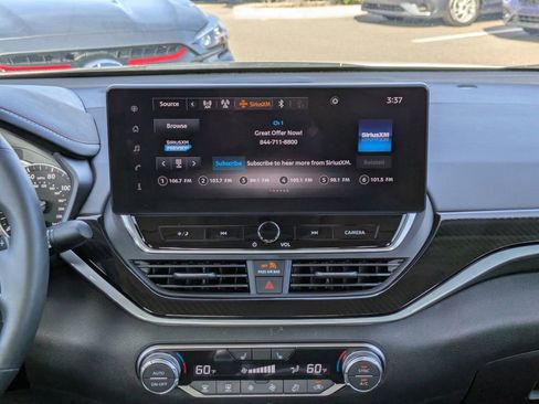 Used 2025 Nissan Altima 2.5 SR w/ SR Premium Package image 17