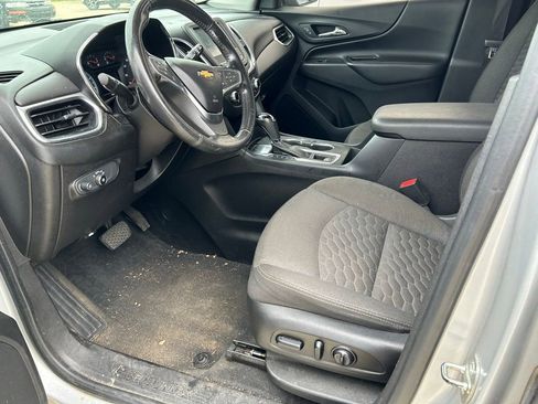 Used 2018 Chevrolet Equinox LT FWD image 11