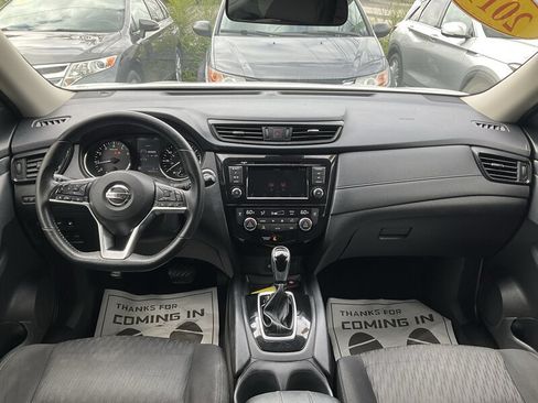 Used 2019 Nissan Rogue SV AWD/4WD image 18
