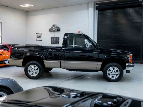 Used 1988 Chevrolet Silverado 1500 4x4 Regular Cab image 6