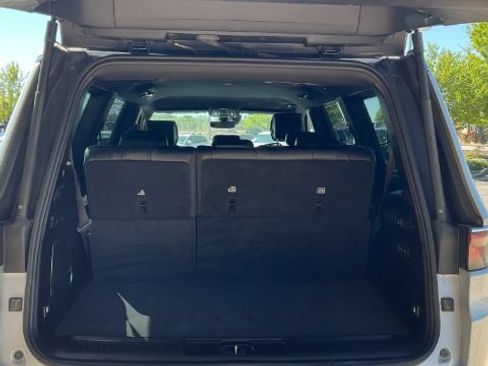 Used 2024 Jeep Wagoneer Series III AWD/4WD image 11