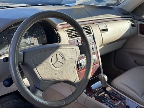 Used 1999 Mercedes-Benz E 320 E 320 image 13