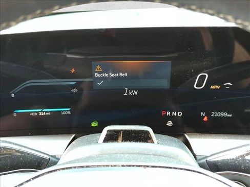 Used 2024 Cadillac Lyriq Sport image 11