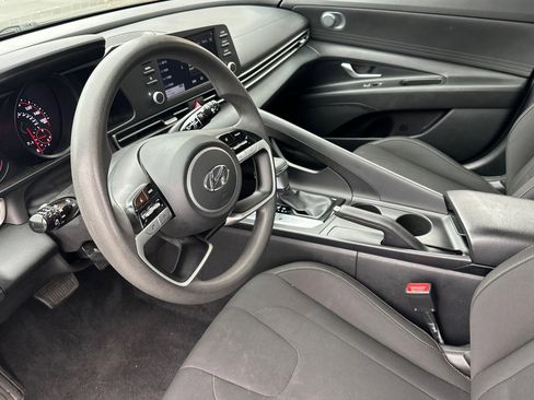 Used 2023 Hyundai Elantra SEL image 10