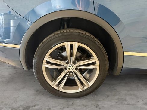 Used 2019 Volkswagen Tiguan SEL R-Line AWD/4WD image 45