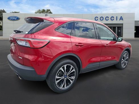 Used 2022 Ford Escape SE w/ SE Sport Appearance Package AWD/4WD image 4