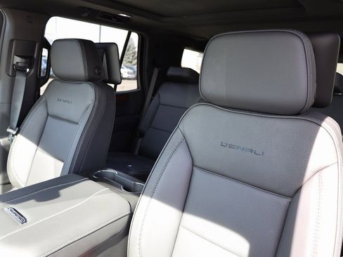 New 2026 GMC Yukon Denali image 16