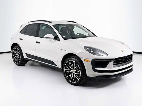 New 2026 Porsche Macan image 7