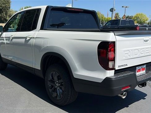 New 2025 Honda Ridgeline Sport image 6