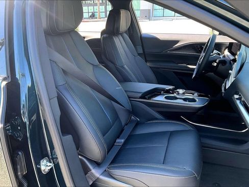New 2026 Cadillac Lyriq Luxury w/ LPO, Floor Liner Package AWD/4WD image 19