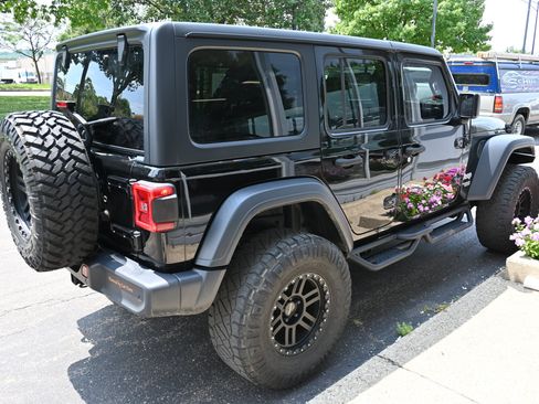 Used 2018 Jeep Wrangler Unlimited Sport S AWD/4WD image 4