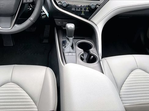Certified 2024 Toyota Camry SE FWD image 17