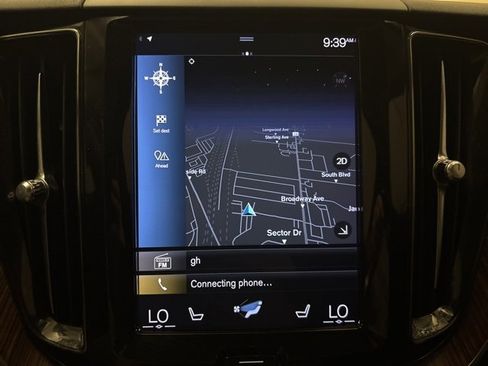 Used 2021 Volvo XC60 T6 Momentum image 17