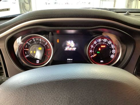 Used 2022 Dodge Challenger R/T Scat Pack RWD image 10