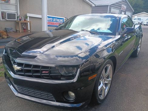 Used 2010 Chevrolet Camaro SS w/ RS Package RWD image 2