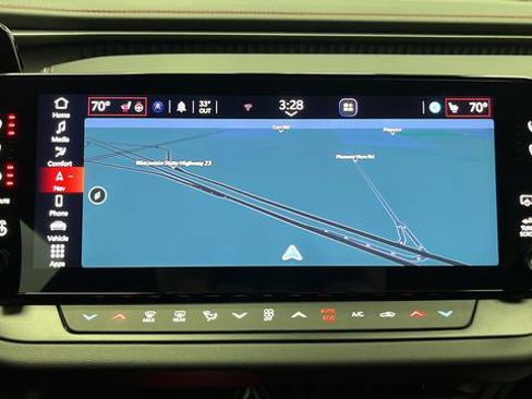 Used 2025 Dodge Charger R/T Scat Pack w/ Track Pack image 25