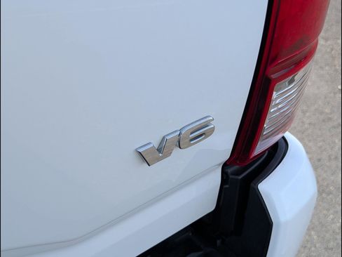 Used 2023 Toyota Tacoma SR image 9