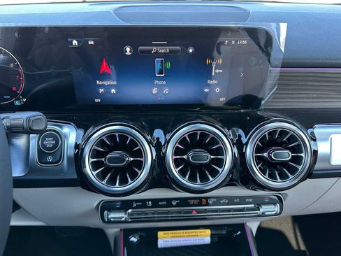 New 2026 Mercedes-Benz GLB 250 4MATIC image 25