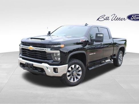 Used 2024 Chevrolet Silverado 2500 LT image 1