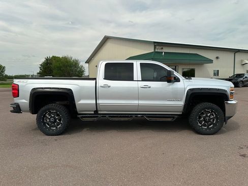 Used 2016 Chevrolet Silverado 2500 LT AWD/4WD image 32