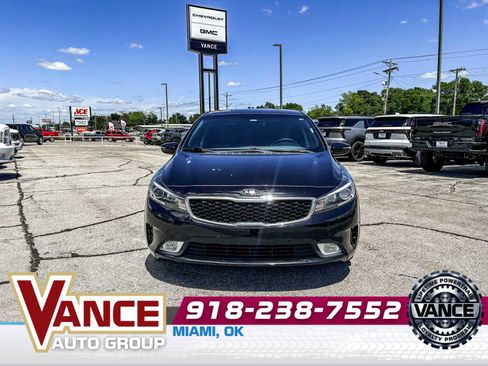 Used 2017 Kia Forte EX FWD image 2