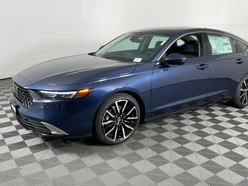 New 2025 Honda Accord Touring image 8