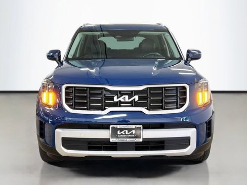 Used 2024 Kia Telluride S w/ S Sunroof Package image 2