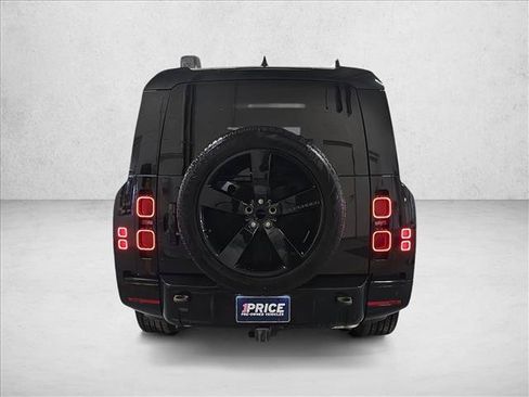 Used 2024 Land Rover Defender 130 X-Dynamic SE AWD/4WD image 6