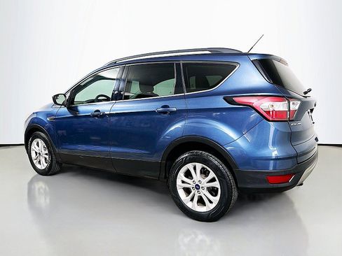 Used 2018 Ford Escape SE FWD image 5