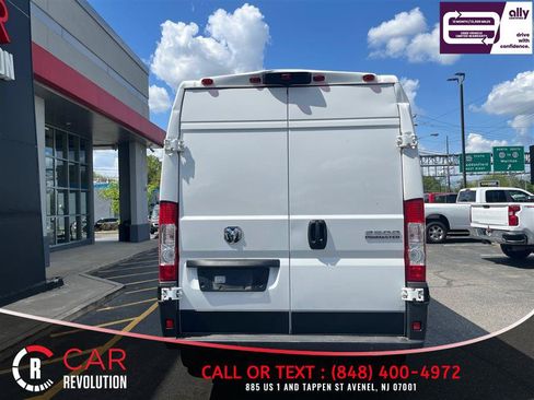 Used 2025 RAM ProMaster 2500 w/ Convenience Group FWD image 3