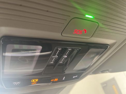 New 2026 Volkswagen Atlas SEL Premium R-Line image 27