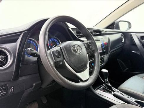 Used 2019 Toyota Corolla LE FWD image 24